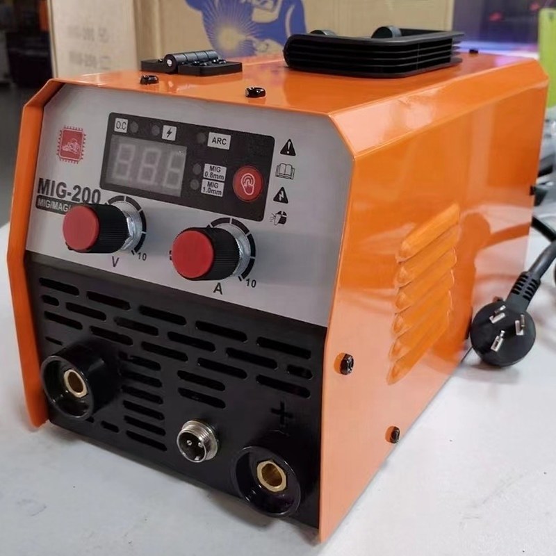 130Amp Mini Draagbare DC Inverter MIG Lasmachine MIG 200 voor gemakkelijk en handig